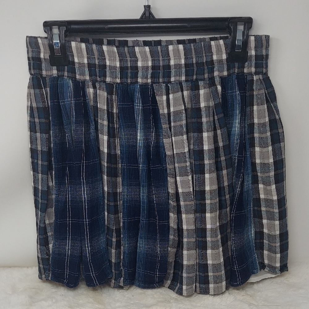 American Eagle Outfitters Blue and White Mini Pleated Skirt